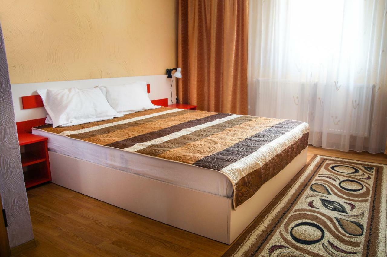 Pensiunea Nicol Hotel Valea Iasului Exterior foto