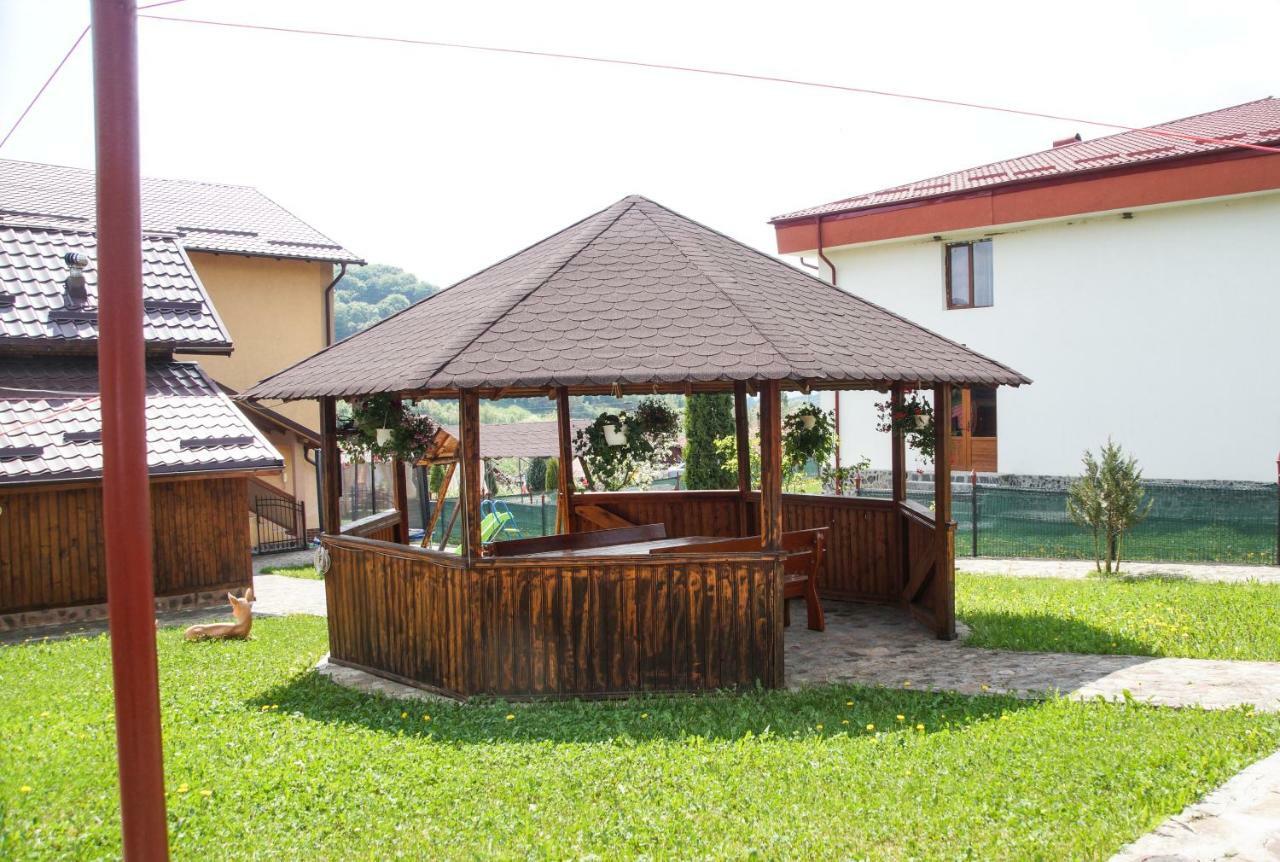 Pensiunea Nicol Hotel Valea Iasului Exterior foto